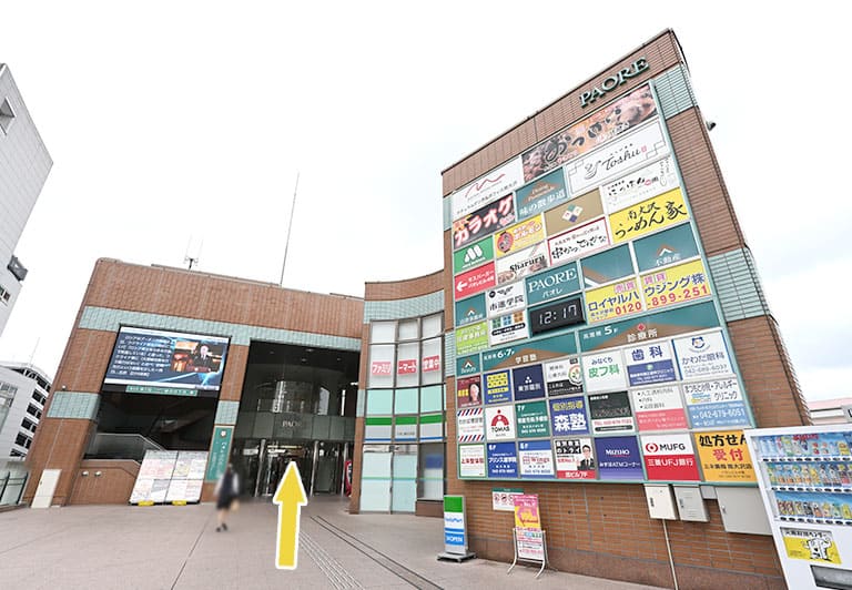 パオレの入り口を入ります。